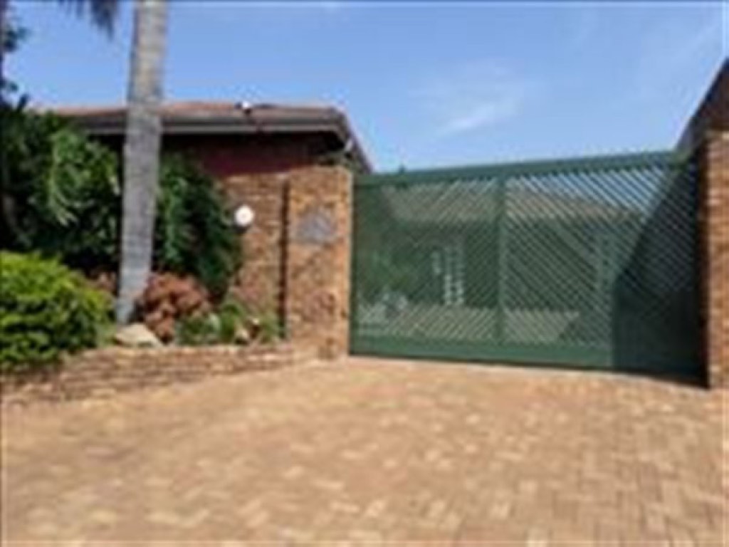 3 Bedroom House For Sale in Edleen, Kempton Park