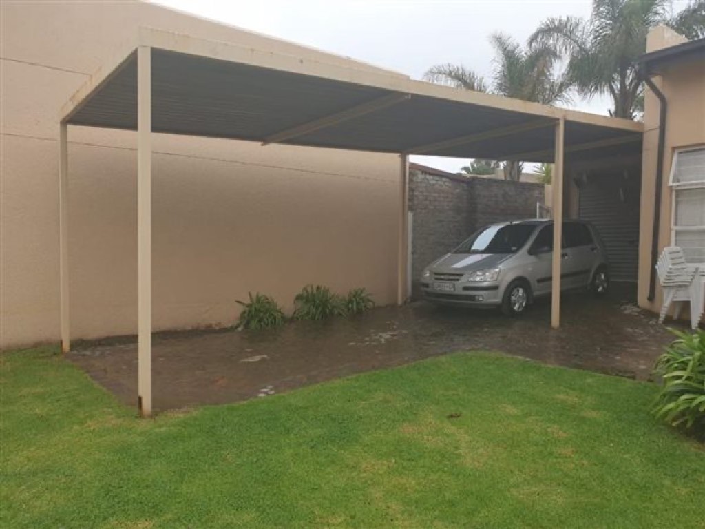 2 Bedroom Cluster House For Sale in Terenure, Kempton Park
