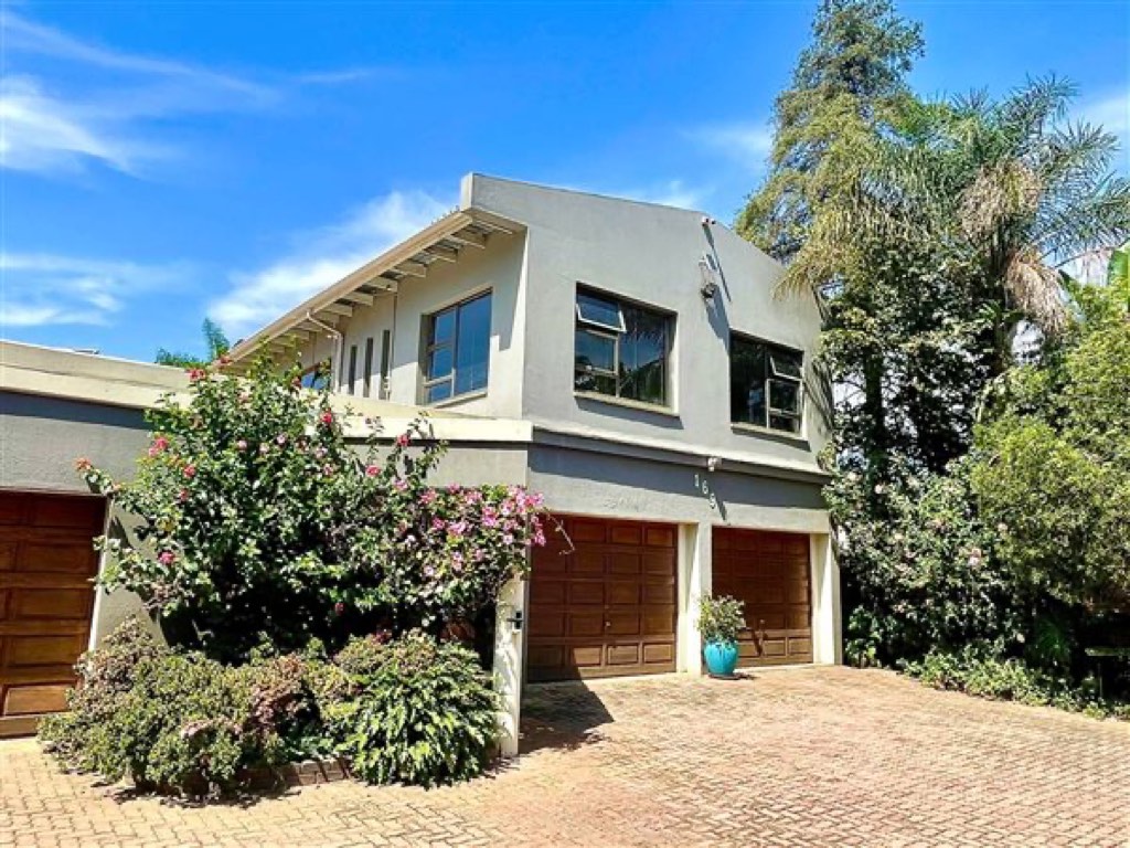 4 Bedroom House For Sale in Birchleigh, Kempton Park