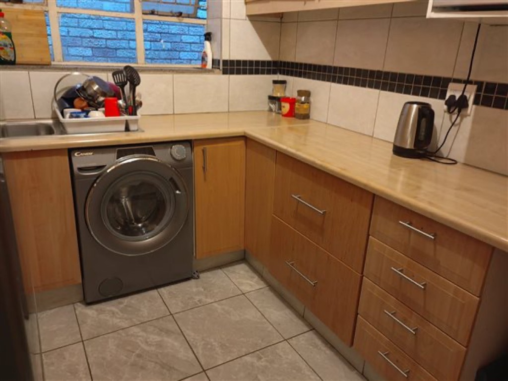2 Bedroom Apartment / Flat For Sale in Kempton Park Central, Kempton Park
