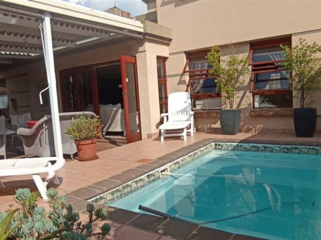 5 Bedroom Cluster House For Sale in Jordaan Park, Heidelberg