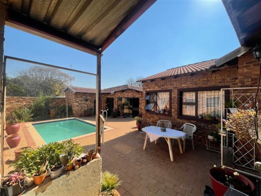 Farm For Sale in Vlakfontein, Vlakfontein