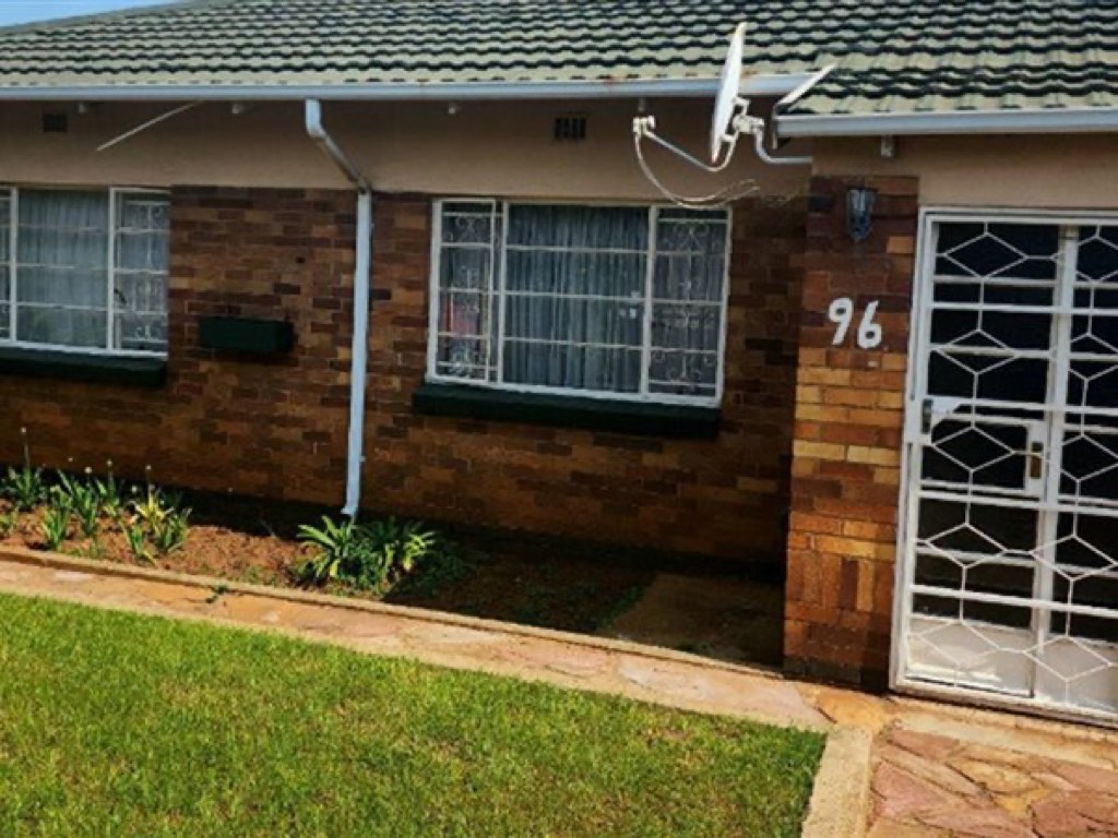3 Bedroom House For Sale in Gerdview, Germiston