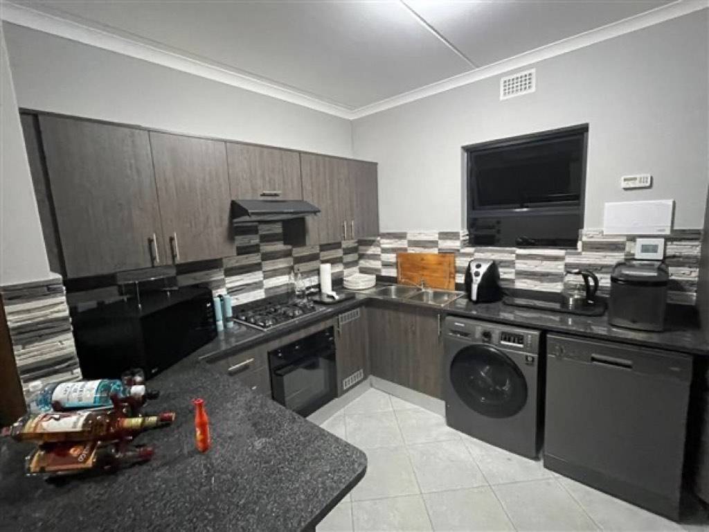 3 Bedroom Apartment / Flat For Sale in Norton Park, Benoni