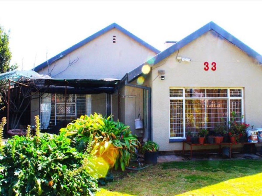 4 Bedroom House For Sale in Edleen, Kempton Park