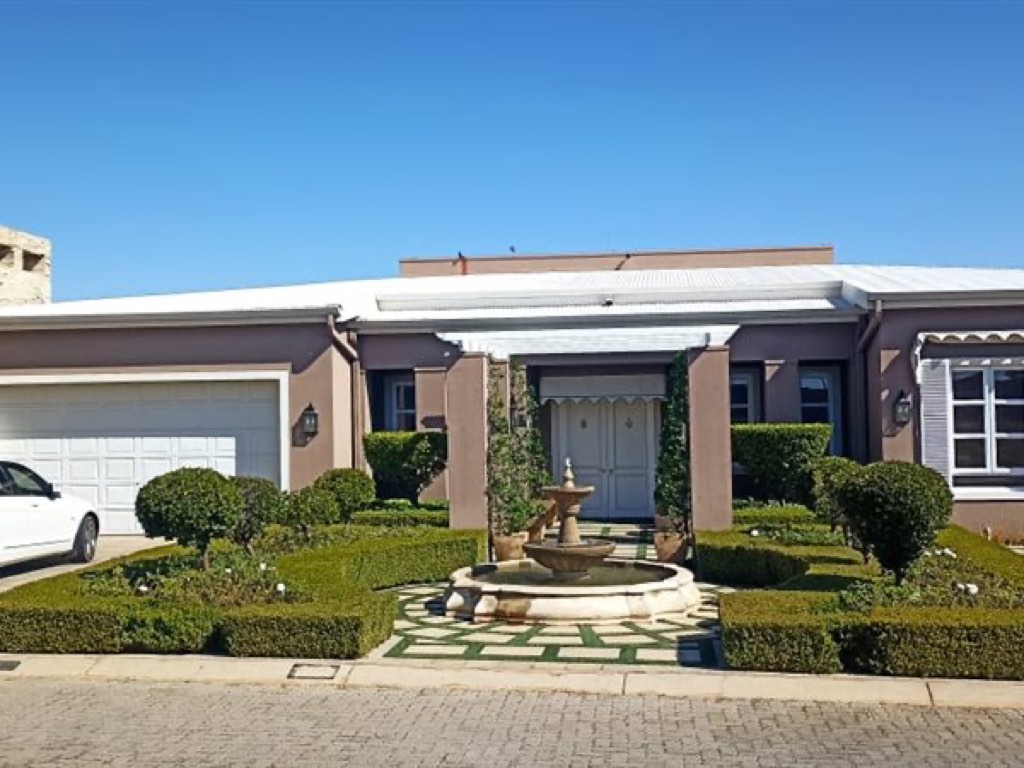 4 Bedroom Cluster House For Sale in Vaal Marina, Vaal Marina