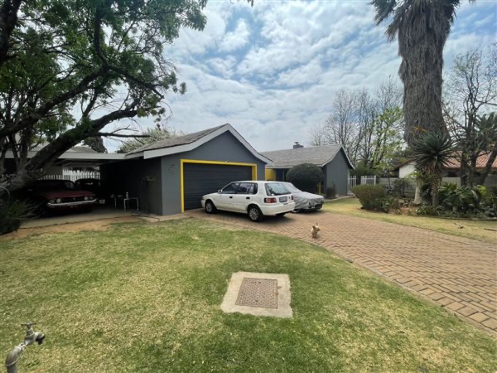 3 Bedroom House For Sale in Bonaero Park, Kempton Park