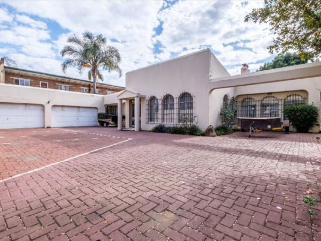 6 Bedroom House For Sale in Kempton Park, Kempton Park