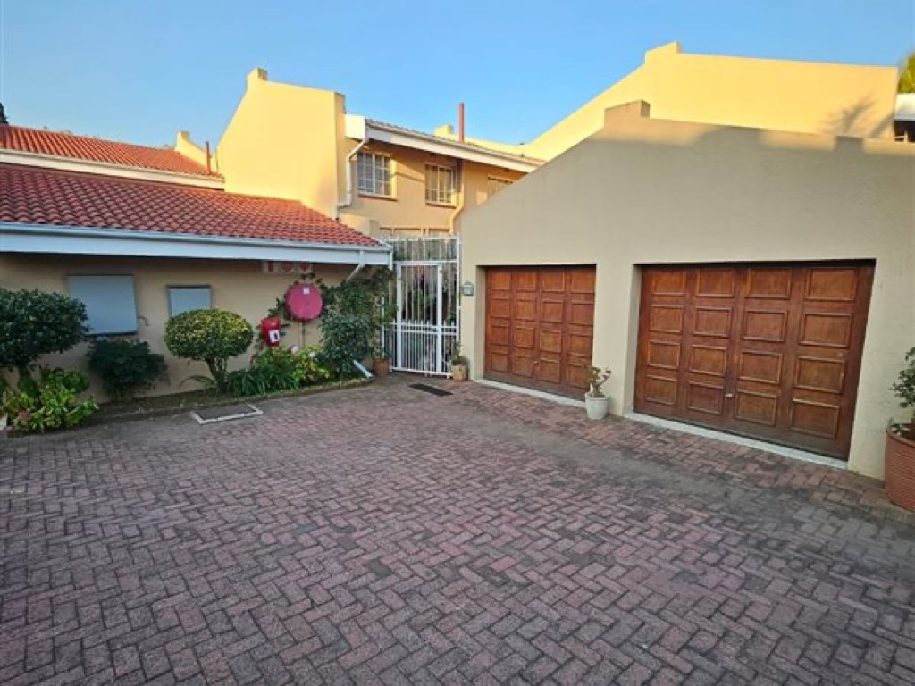 3 Bedroom Cluster House For Sale in Atlasville, Benoni