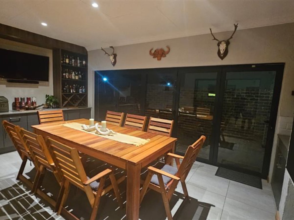 3 Bedroom Cluster House For Sale in Pomona, Kempton Park