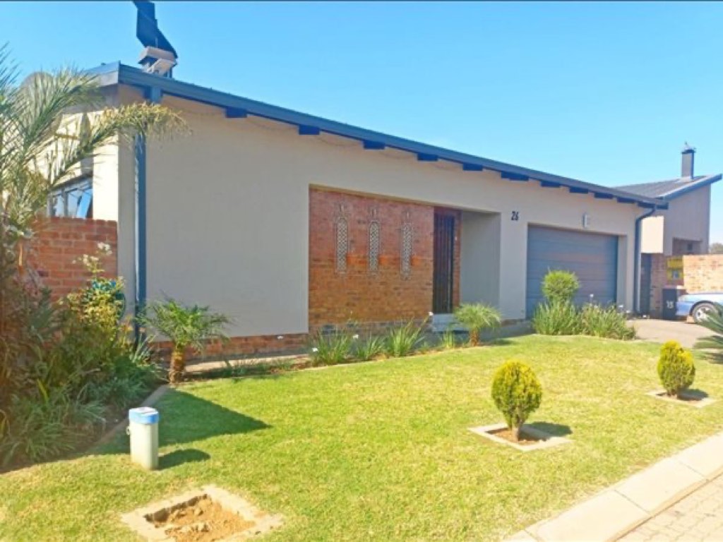 3 Bedroom House For Sale in Pomona, Kempton Park