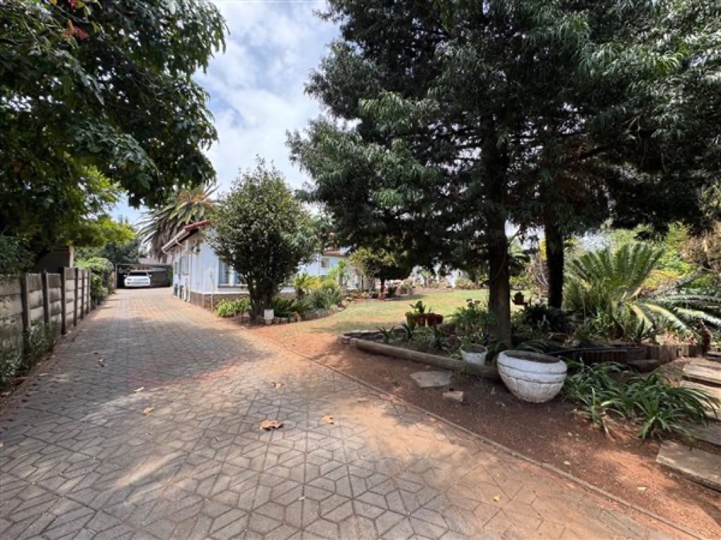 3 Bedroom House For Sale in Glen Marais, Kempton Park