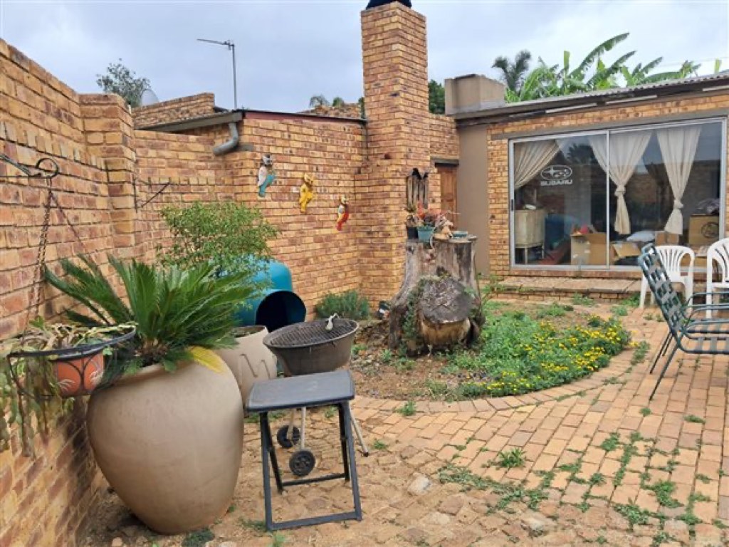6 Bedroom House For Sale in Kempton Park, Kempton Park
