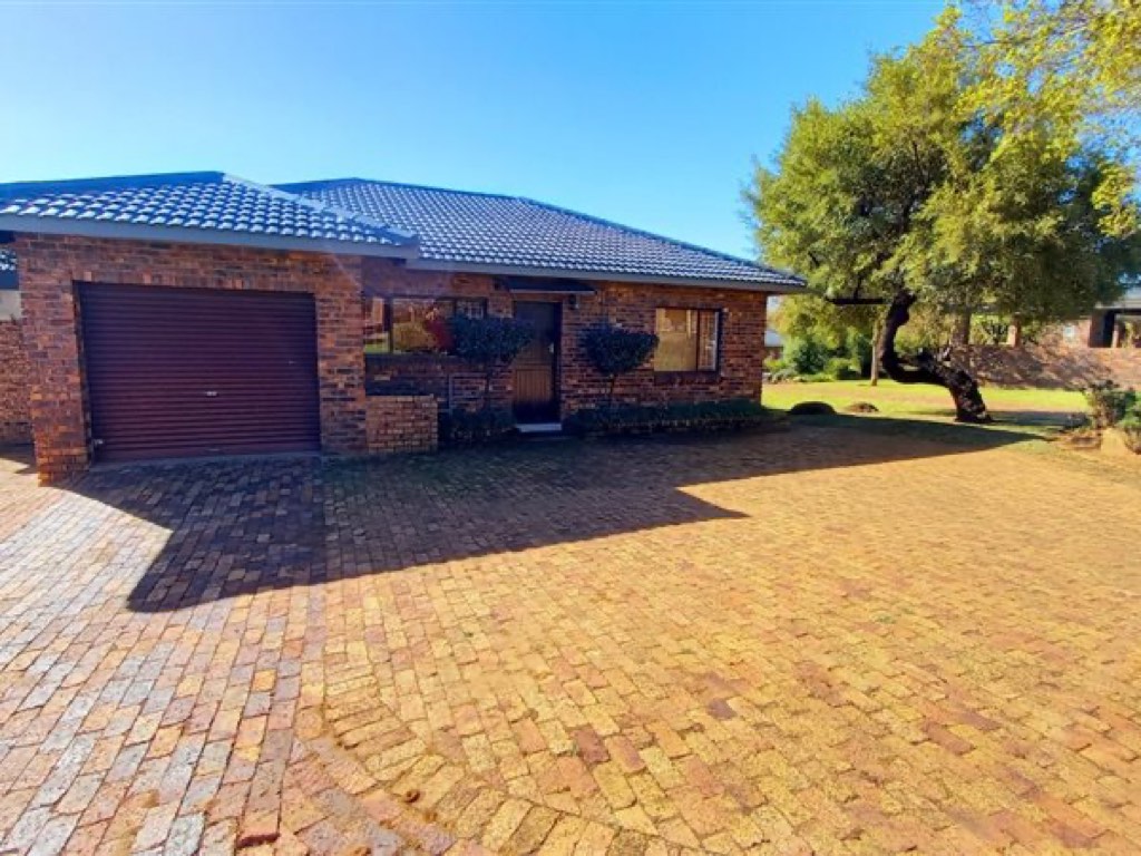 3 Bedroom House For Sale in Vaal Marina, Vaal Marina
