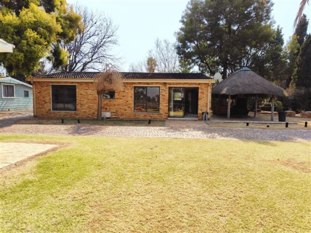 3 Bedroom House For Sale in Vaal Marina, Vaal Marina