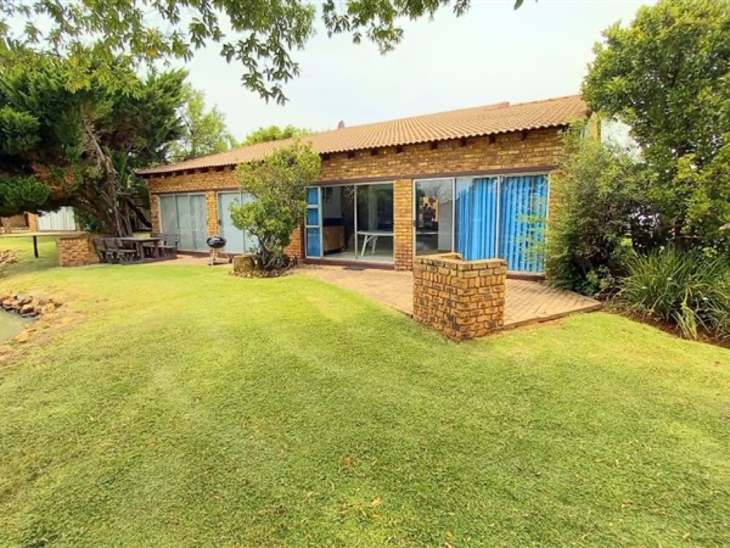 3 Bedroom House For Sale in Vaal Marina, Vaal Marina