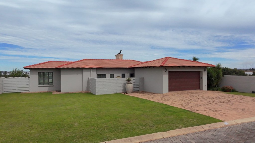 4 Bedroom Cluster House For Sale in Vaal Marina, Vaal Marina