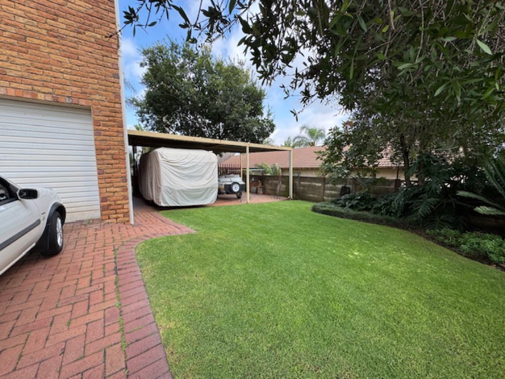 3 Bedroom House For Sale in Terenure, Kempton Park