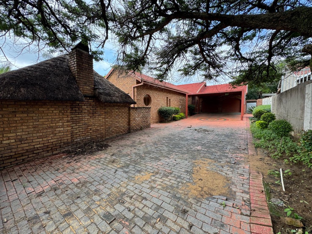 3 Bedroom House For Sale in Norkem Park, Kempton Park