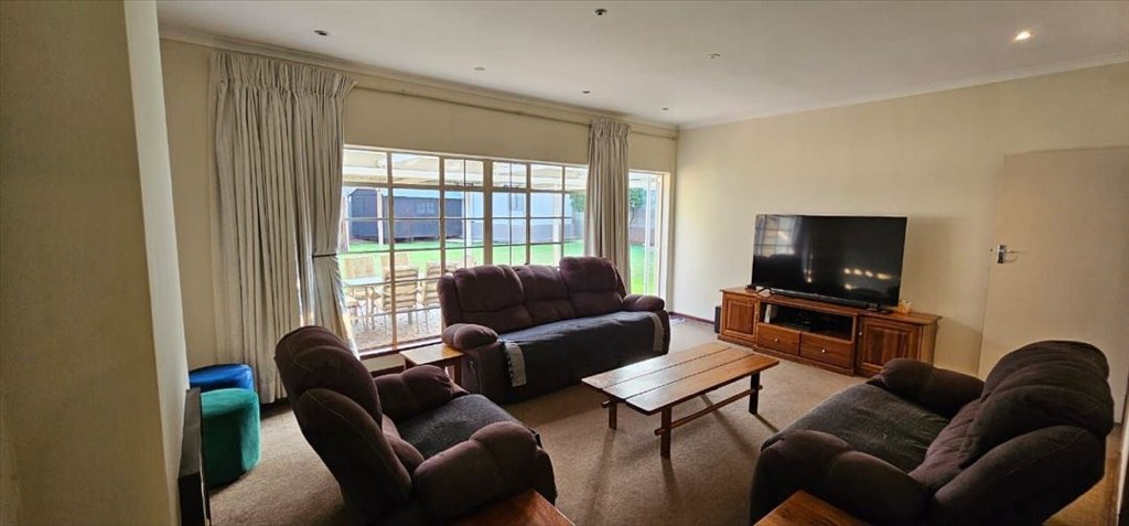 3 Bedroom House For Sale in Parkrand, Boksburg