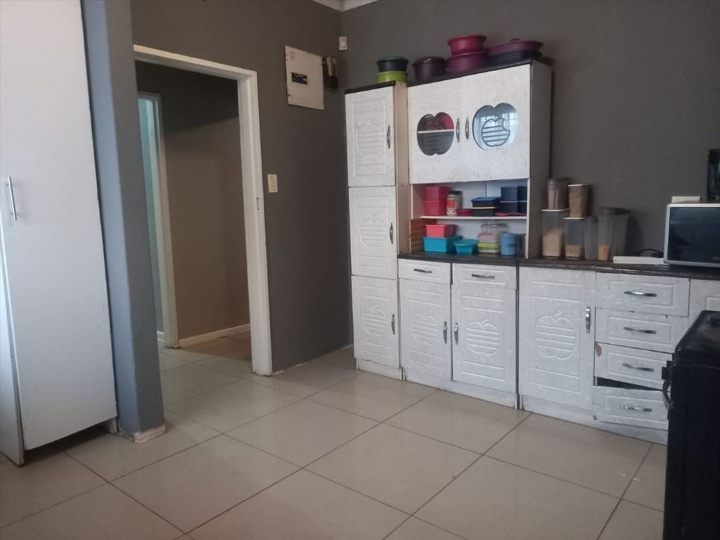 3 Bedroom House For Sale in Rhodesfield, Kempton Park