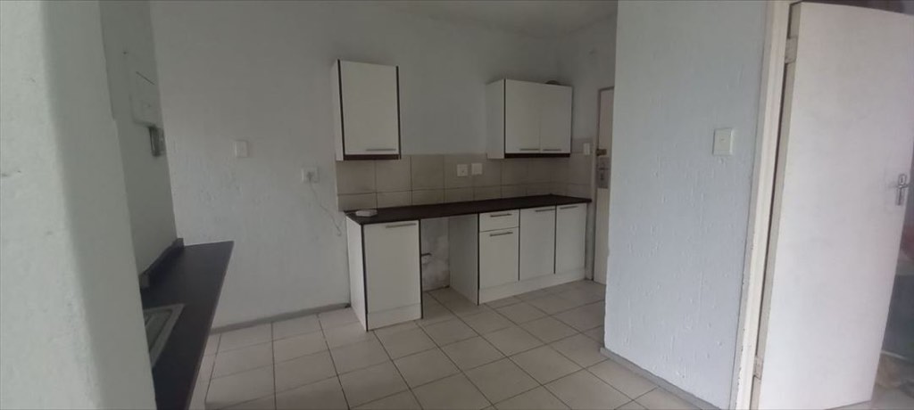 2 Bedroom Apartment / Flat For Sale in Kempton Park, Kempton Park