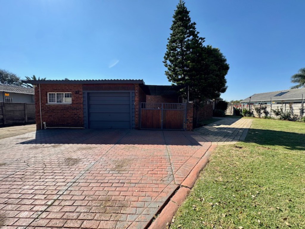 3 Bedroom House For Sale in Bonaero Park, Kempton Park