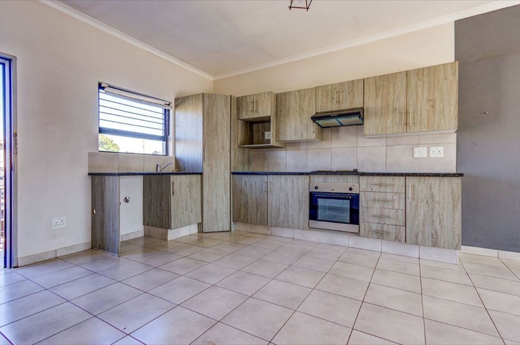 2 Bedroom Townhouse For Sale in Brentwood Park, Benoni