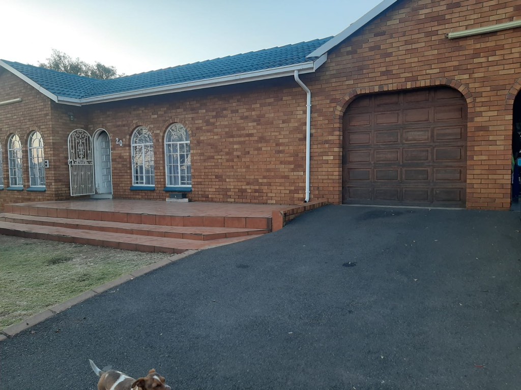 4 Bedroom House For Sale in Dalpark, Brakpan