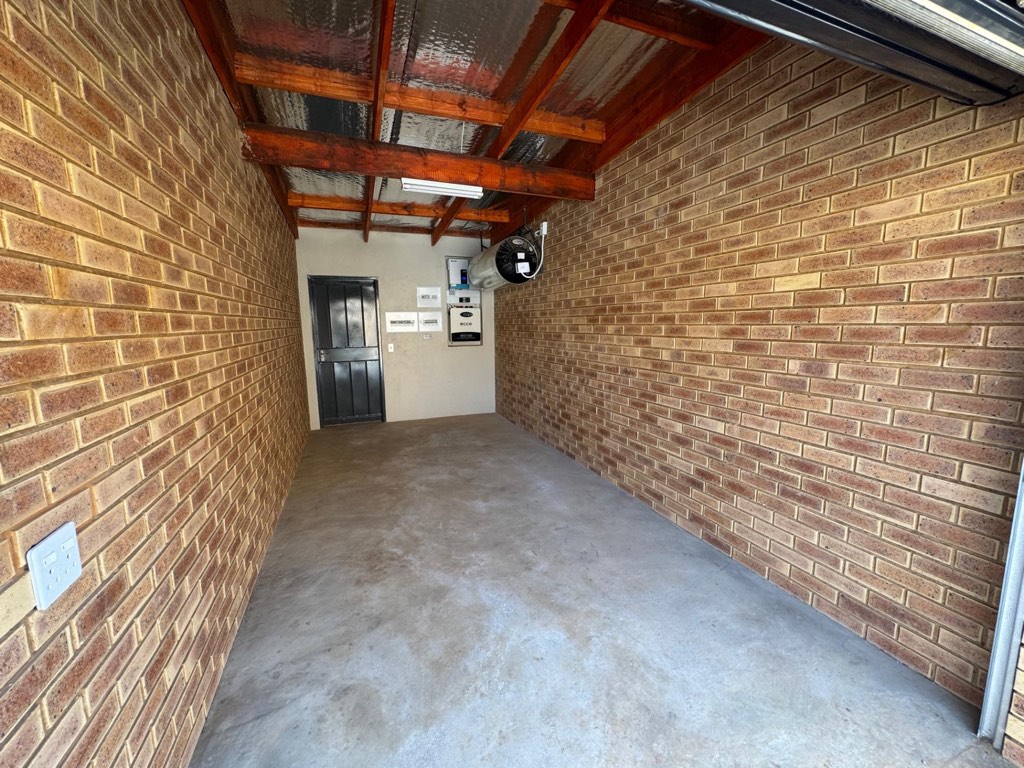 2 Bedroom Townhouse For Sale in Glen Marais, Kempton Park