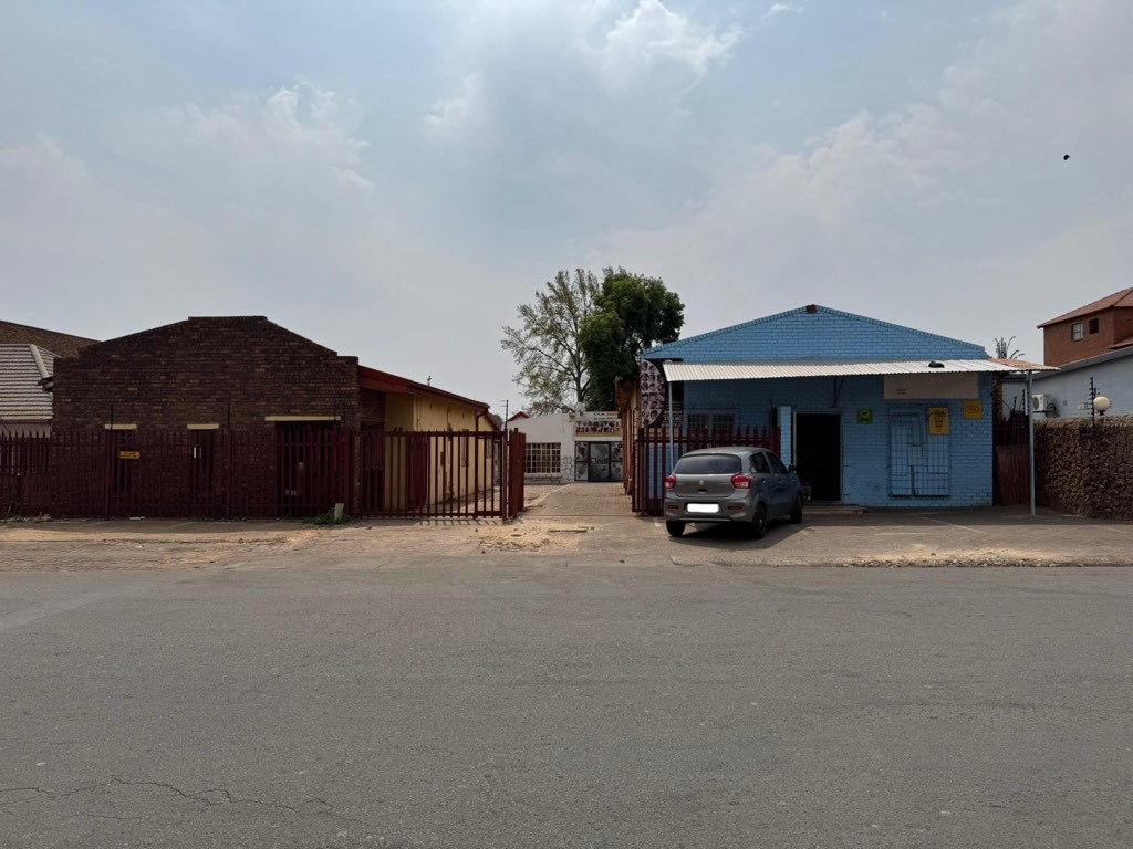 Commercial Property For Sale in Kempton Park, Kempton Park