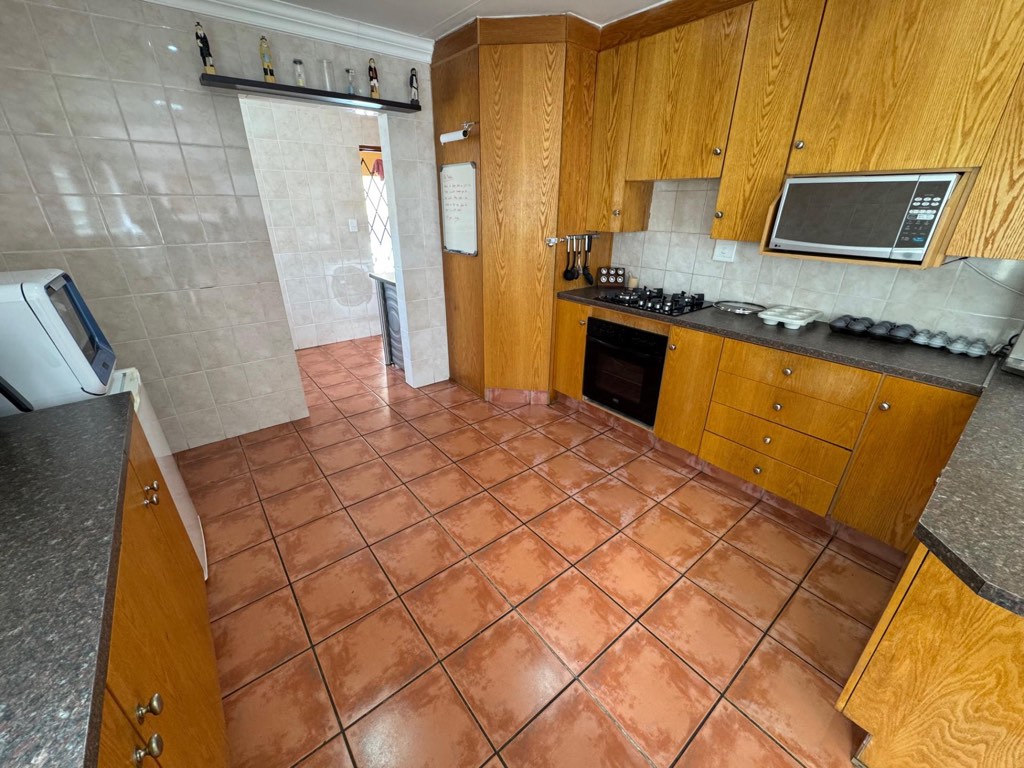 3 Bedroom Cluster House For Sale in Van Riebeeck Park, Kempton Park