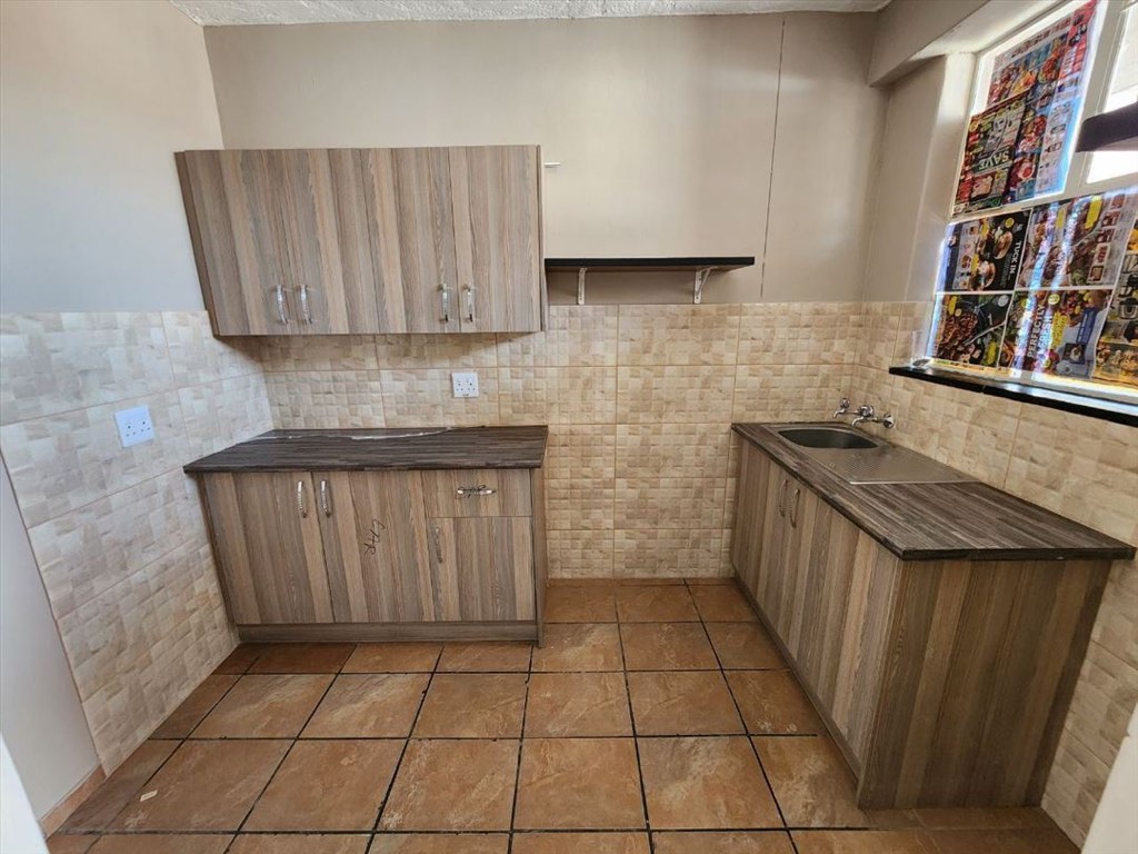 1 Bedroom Apartment / Flat For Sale in Kempton Park, Kempton Park