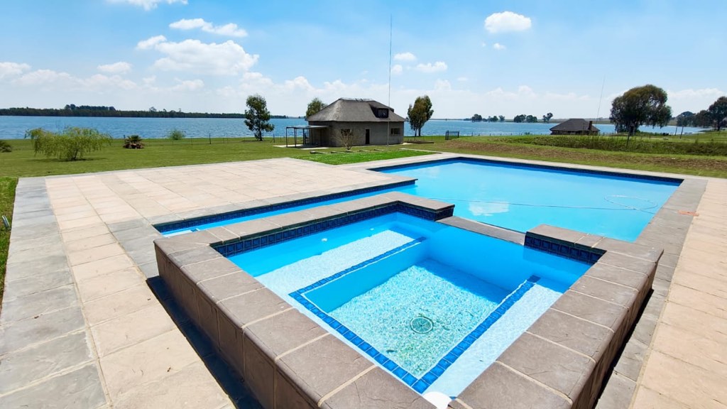 Farm For Sale in Leeufontein, Mbibana