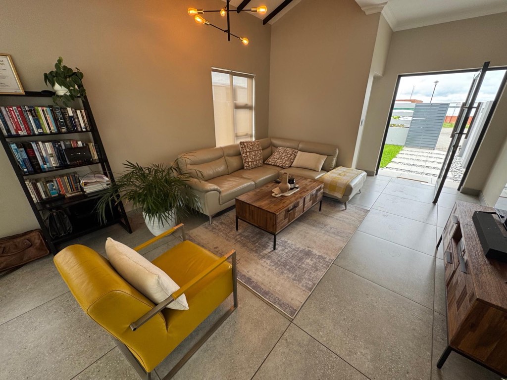 3 Bedroom House For Sale in Glen Erasmia, Kempton Park