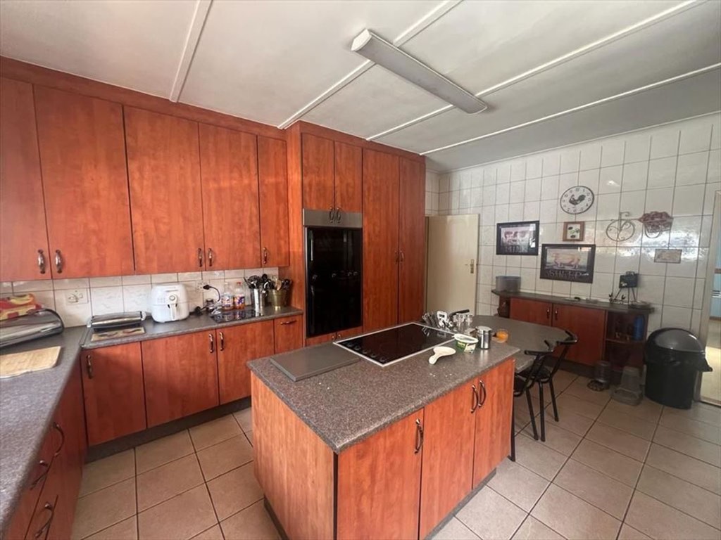 4 Bedroom House For Sale in Beyers Park, Boksburg