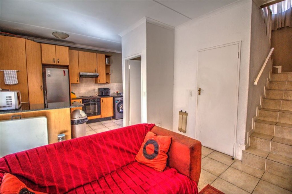 2 Bedroom Townhouse For Sale in Birchleigh, Kempton Park