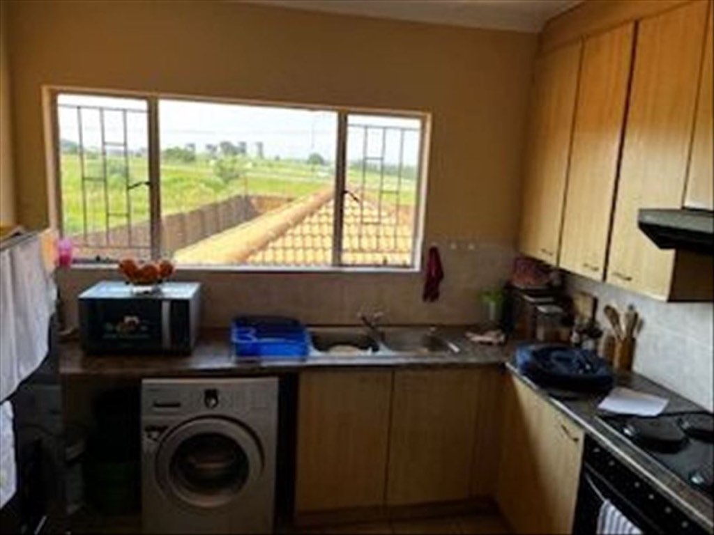 2 Bedroom Townhouse For Sale in Edleen, Kempton Park