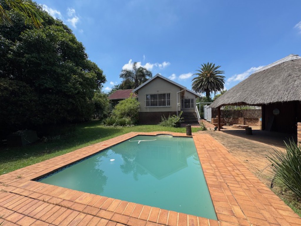 4 Bedroom House For Sale in Glen Marais, Kempton Park