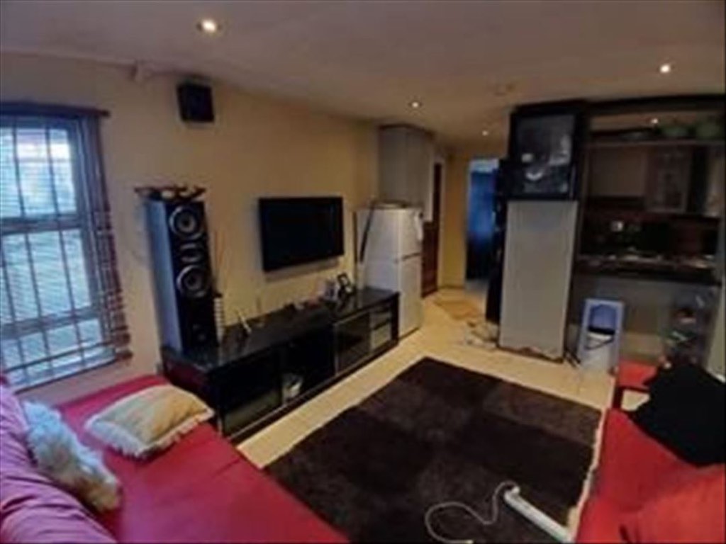 5 Bedroom House For Sale in Klippoortje, Germiston