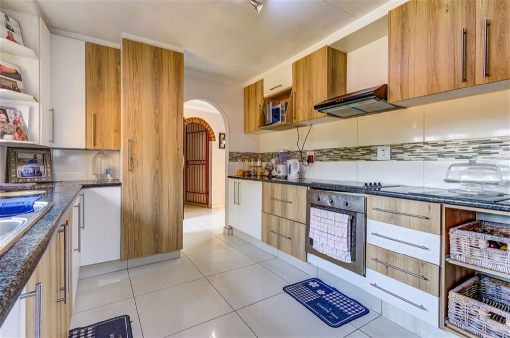 3 Bedroom House For Sale in Van Riebeeck Park, Kempton Park