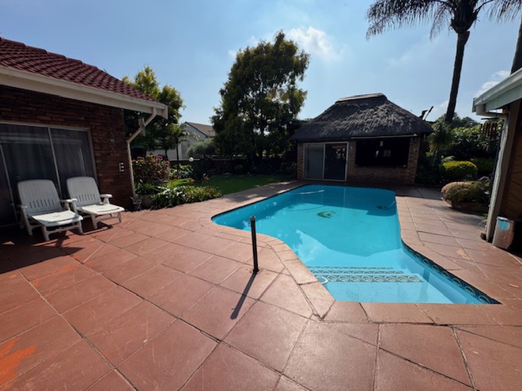 5 Bedroom House For Sale in Terenure, Kempton Park