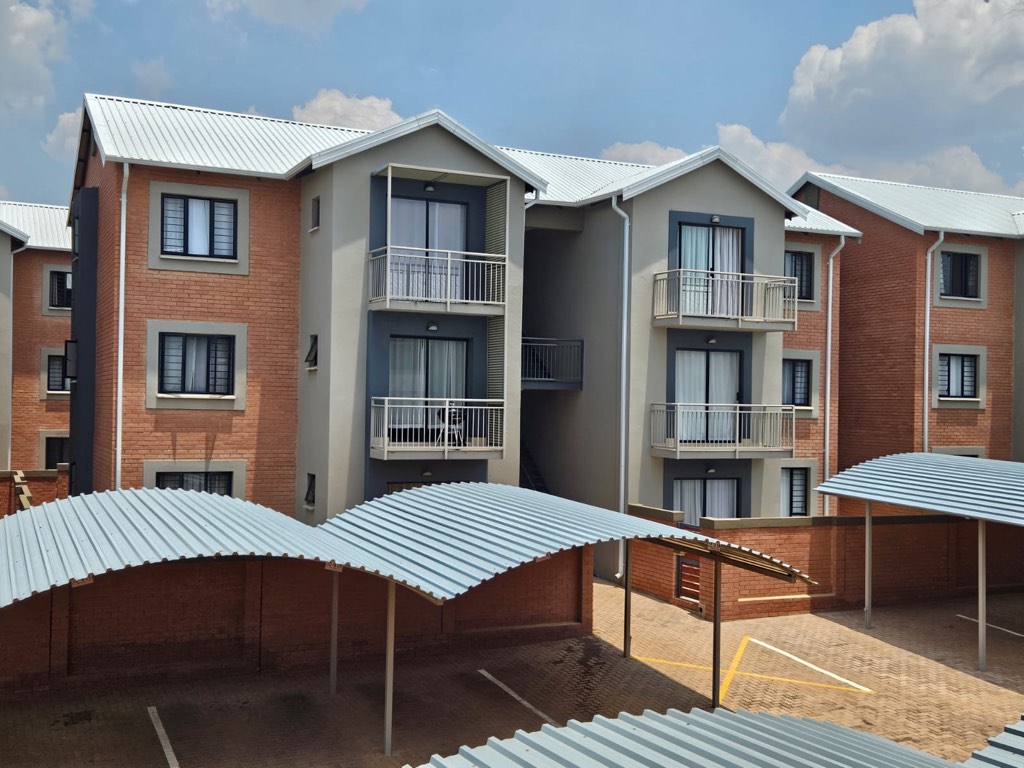 3 Bedroom Apartment / Flat For Sale in Kameeldrift East, Pretoria