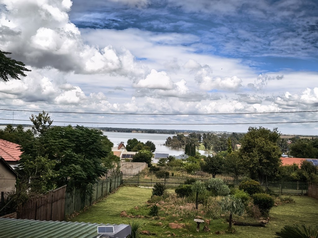4 Bedroom House For Sale in Vaal Marina, Vaal Marina