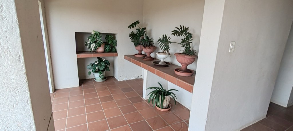 2 Bedroom Apartment / Flat For Sale in Roodepoort, Roodepoort