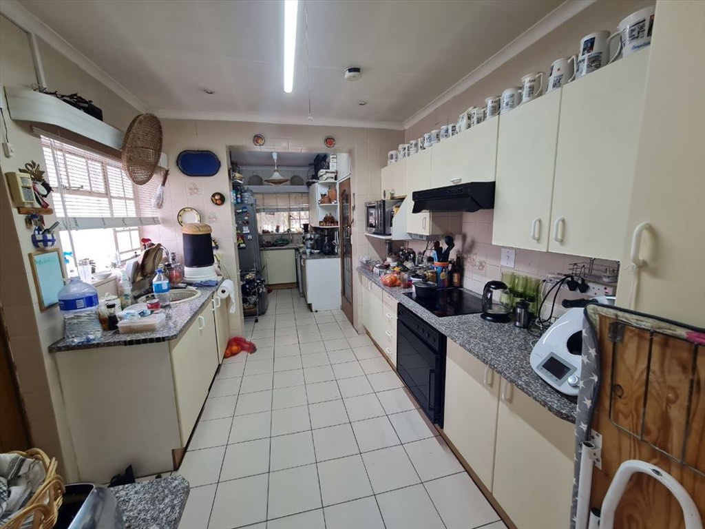 3 Bedroom House For Sale in Esther Park, Kempton Park