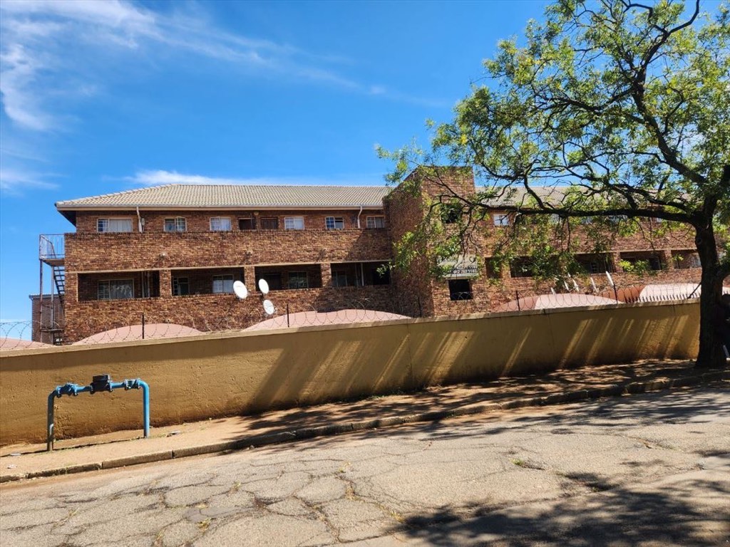 2 Bedroom Apartment / Flat For Sale in Kempton Park, Kempton Park