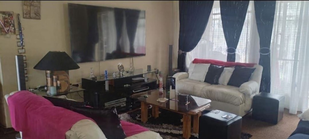 2 Bedroom Apartment / Flat For Sale in Benoni, Benoni