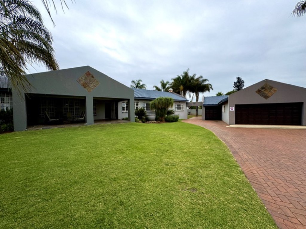 3 Bedroom House For Sale in Aston Manor, Kempton Park