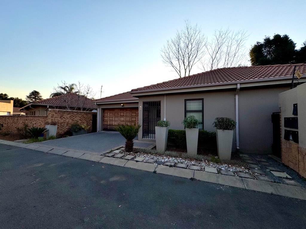 2 Bedroom Cluster House For Sale in Kempton Park, Kempton Park